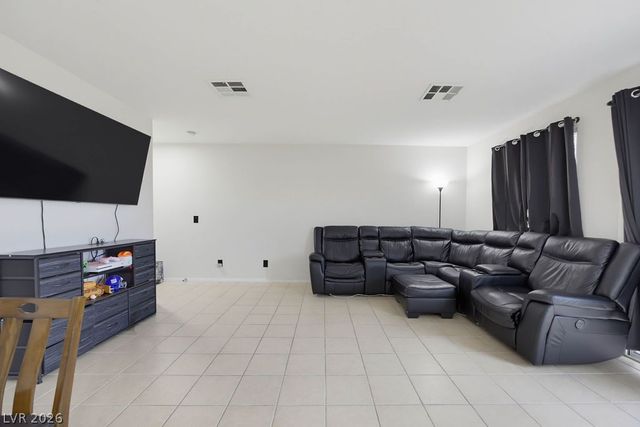 715 Peregrine Falcon Street, Henderson, NV 89015