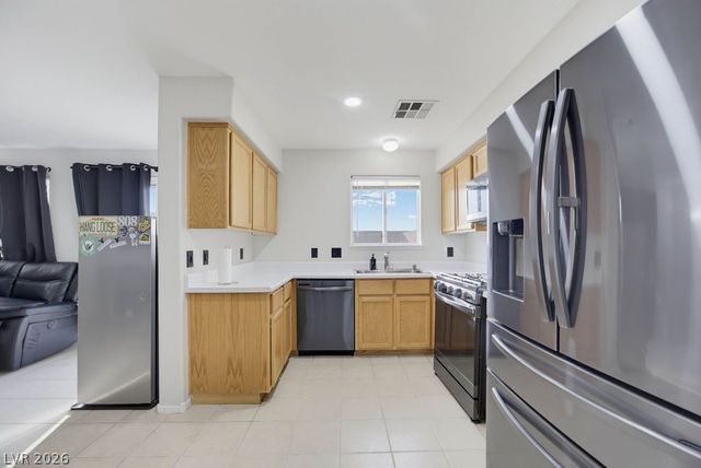 715 Peregrine Falcon Street, Henderson, NV 89015
