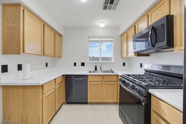 715 Peregrine Falcon Street, Henderson, NV 89015