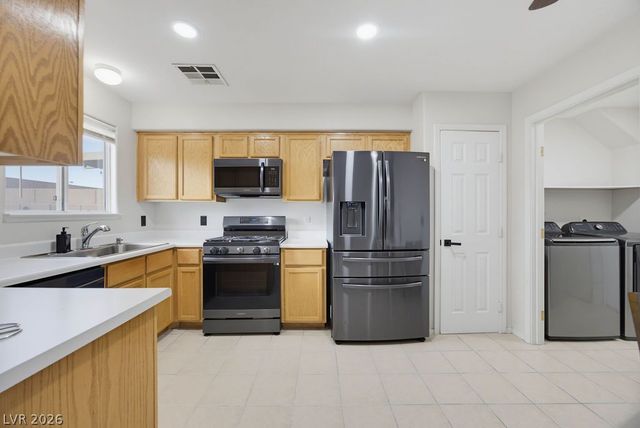 715 Peregrine Falcon Street, Henderson, NV 89015