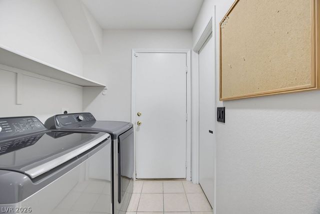 715 Peregrine Falcon Street, Henderson, NV 89015