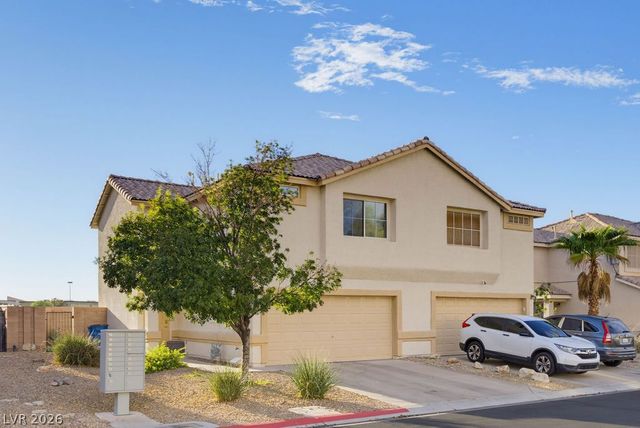 715 Peregrine Falcon Street, Henderson, NV 89015