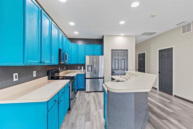 1522 Summergate Drive, Valrico, FL 33594
