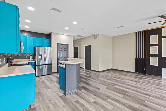 1522 Summergate Drive, Valrico, FL 33594