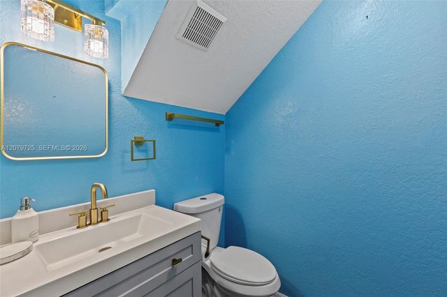 1522 Summergate Drive, Valrico, FL 33594