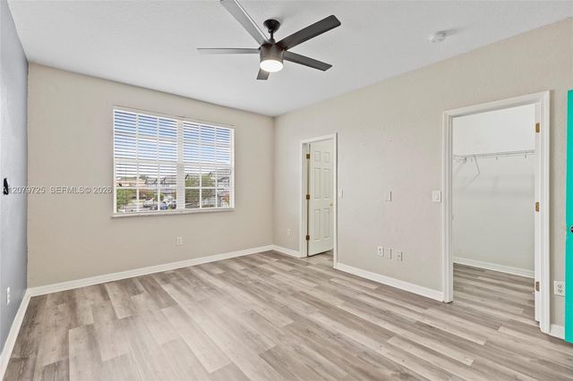 1522 Summergate Drive, Valrico, FL 33594