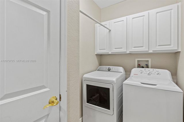 1522 Summergate Drive, Valrico, FL 33594