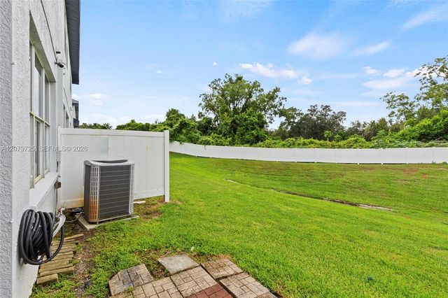 1522 Summergate Drive, Valrico, FL 33594