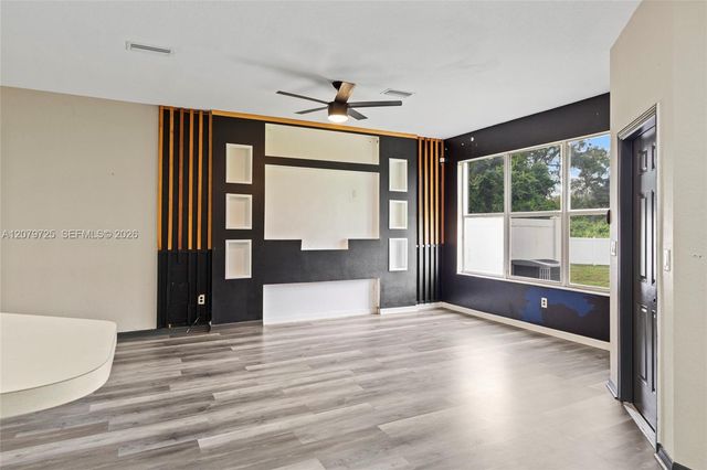 1522 Summergate Drive, Valrico, FL 33594