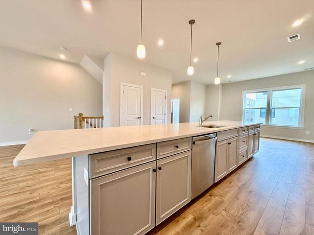 16336 CONNORS WAY #8, Rockville, MD 20855