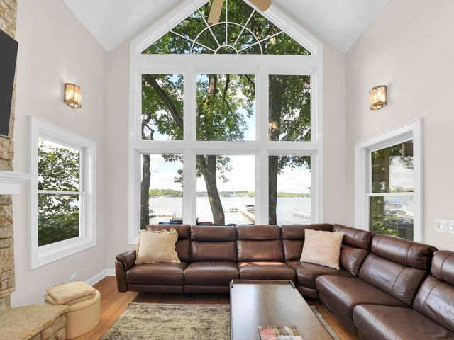 134 W Park DRIVE, Twin Lakes, WI 53181