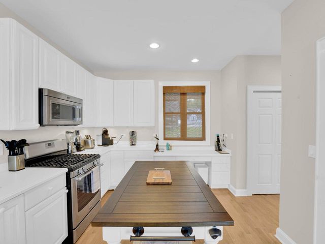 134 W Park DRIVE, Twin Lakes, WI 53181