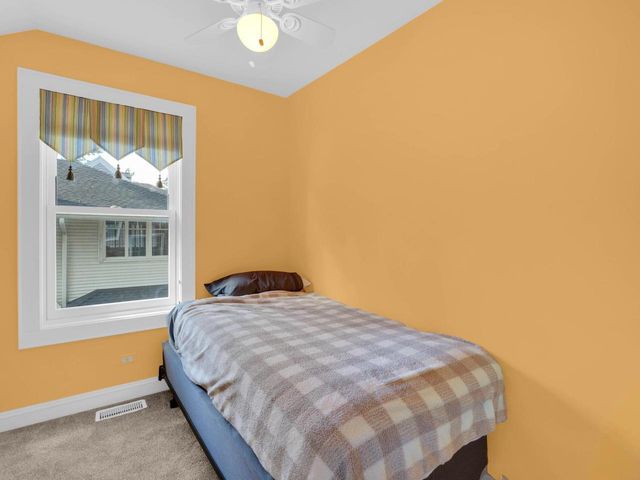 134 W Park DRIVE, Twin Lakes, WI 53181