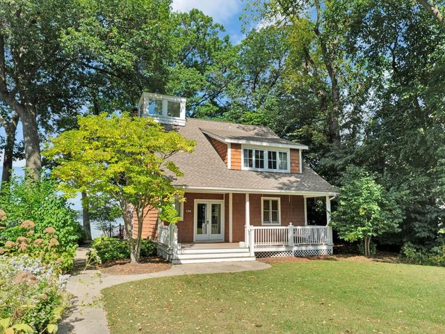 134 W Park DRIVE, Twin Lakes, WI 53181