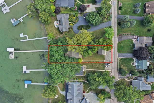 134 W Park DRIVE, Twin Lakes, WI 53181