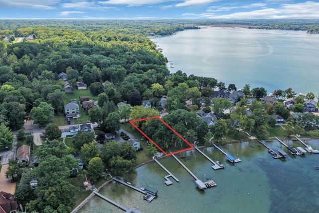 134 W Park DRIVE, Twin Lakes, WI 53181