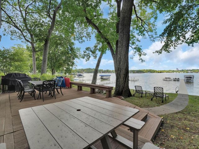 134 W Park DRIVE, Twin Lakes, WI 53181