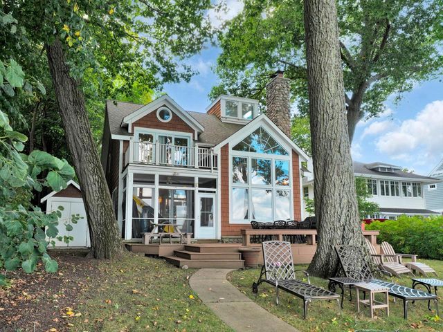 134 W Park DRIVE, Twin Lakes, WI 53181