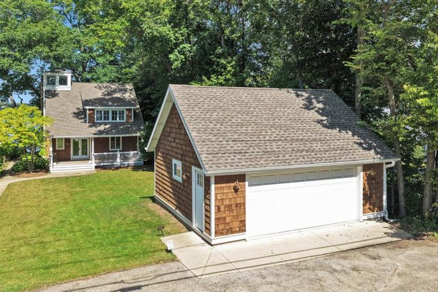 134 W Park DRIVE, Twin Lakes, WI 53181