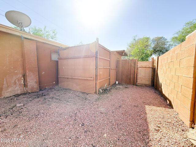 6014 W VISTA Avenue, Glendale, AZ 85301