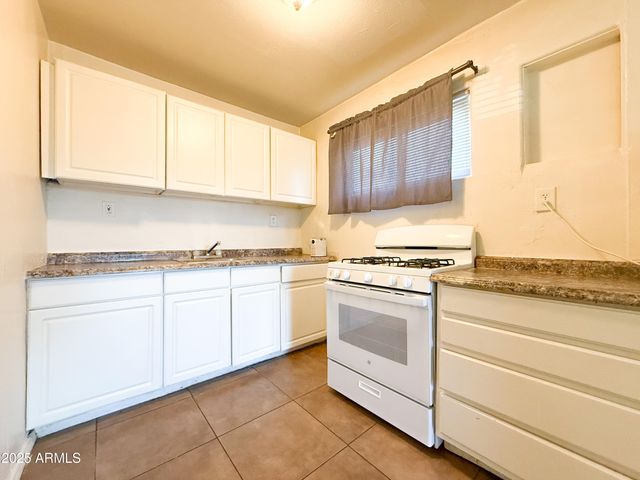 6014 W VISTA Avenue, Glendale, AZ 85301