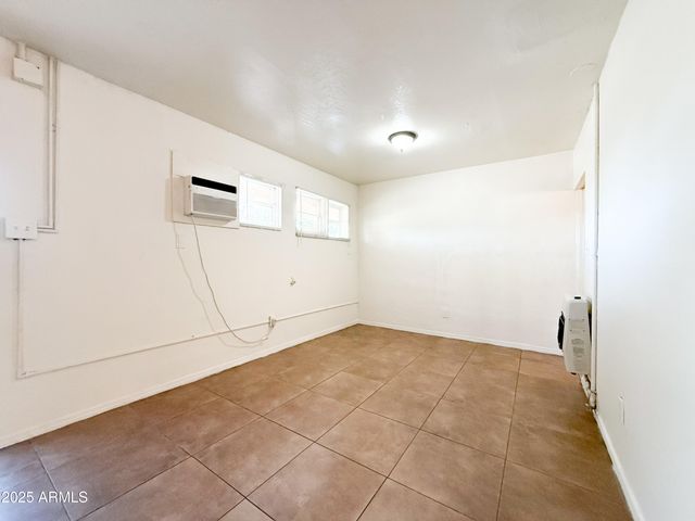 6014 W VISTA Avenue, Glendale, AZ 85301