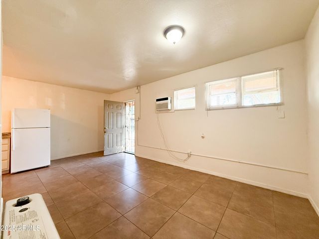 6014 W VISTA Avenue, Glendale, AZ 85301
