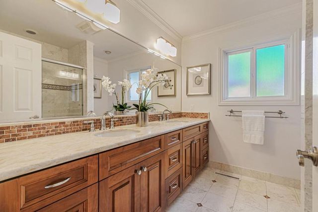 19437 Via Real Drive, Saratoga, CA 95070