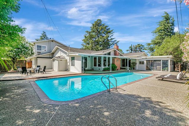 19437 Via Real Drive, Saratoga, CA 95070