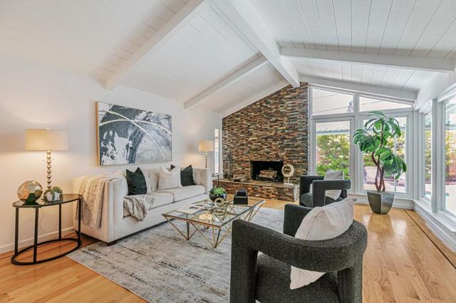 19437 Via Real Drive, Saratoga, CA 95070