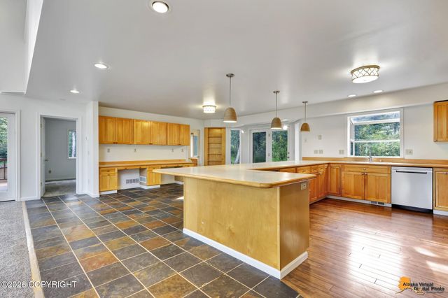 7050 E 99th Avenue, Anchorage, AK 99507