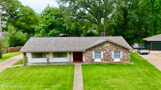 1206 Dartmoor Drive, Clinton, MS 39056