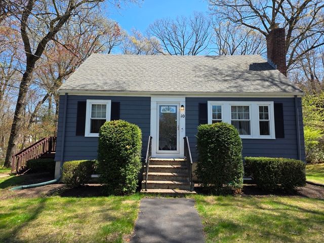 10 Marion St, Wilmington, MA 01887