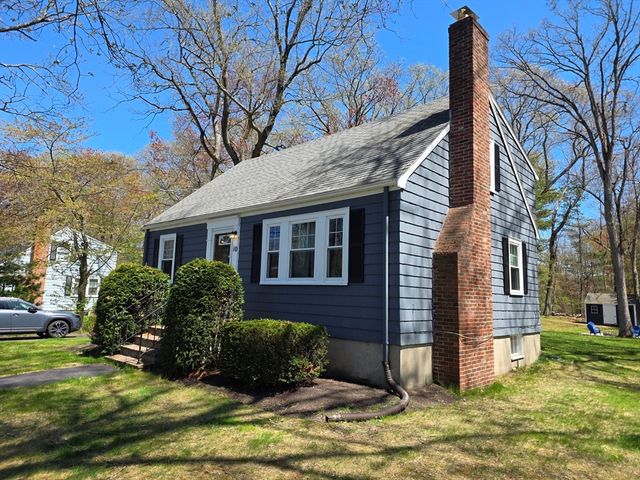 10 Marion St, Wilmington, MA 01887