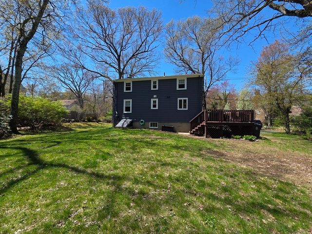 10 Marion St, Wilmington, MA 01887