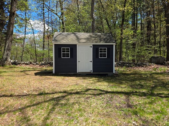 10 Marion St, Wilmington, MA 01887