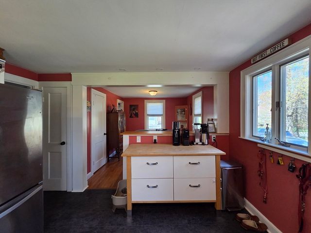 10 Marion St, Wilmington, MA 01887