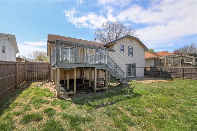6900 E 140th Place, Grandview, MO 64030