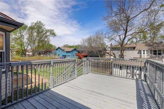 6900 E 140th Place, Grandview, MO 64030