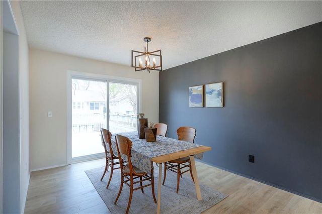 6900 E 140th Place, Grandview, MO 64030