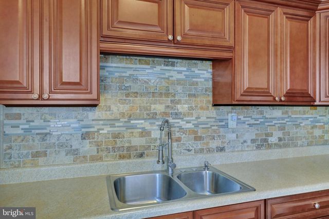 531 WEISER ST, Reading, PA 19601