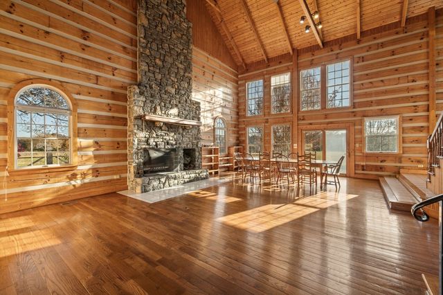 2301 Rock Creek Rd, Estill Springs, TN 37330
