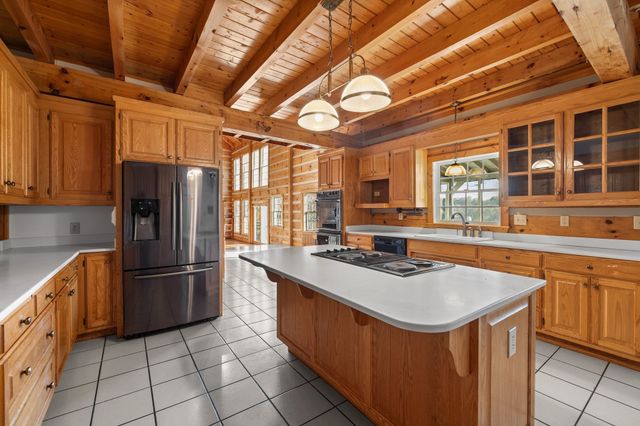 2301 Rock Creek Rd, Estill Springs, TN 37330