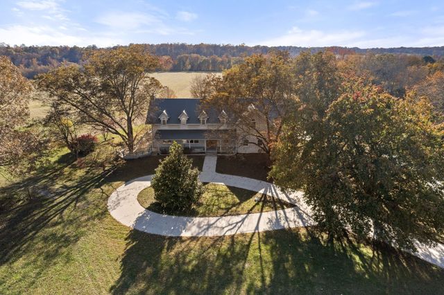 2301 Rock Creek Rd, Estill Springs, TN 37330