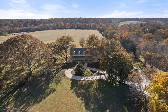 2301 Rock Creek Rd, Estill Springs, TN 37330