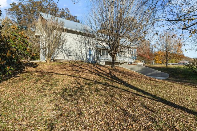 2301 Rock Creek Rd, Estill Springs, TN 37330