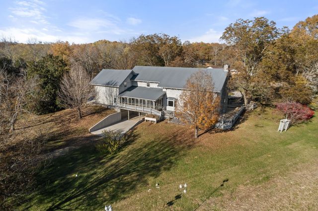 2301 Rock Creek Rd, Estill Springs, TN 37330