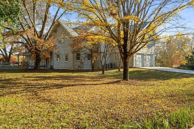 2301 Rock Creek Rd, Estill Springs, TN 37330