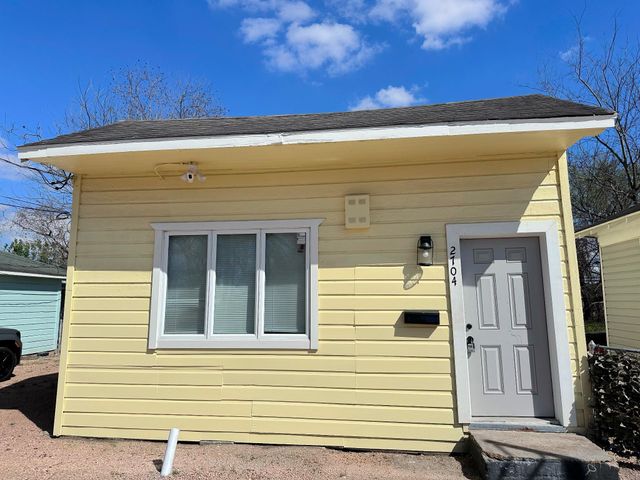 2704 Brewster Street, Houston, TX 77026