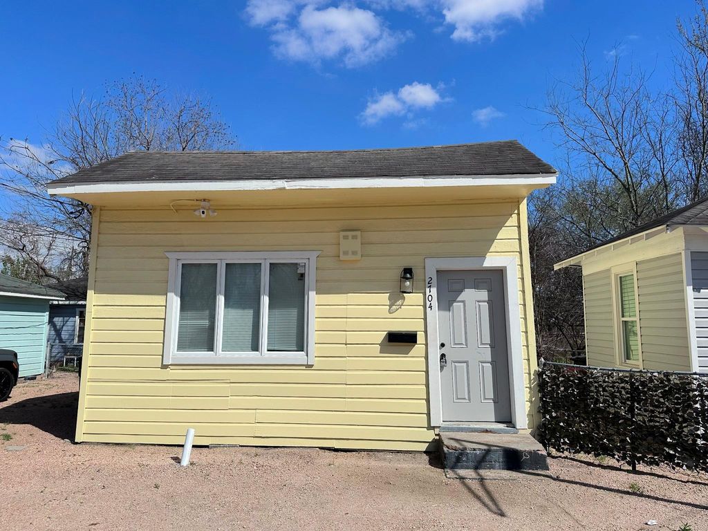 2704 Brewster Street, Houston, TX 77026